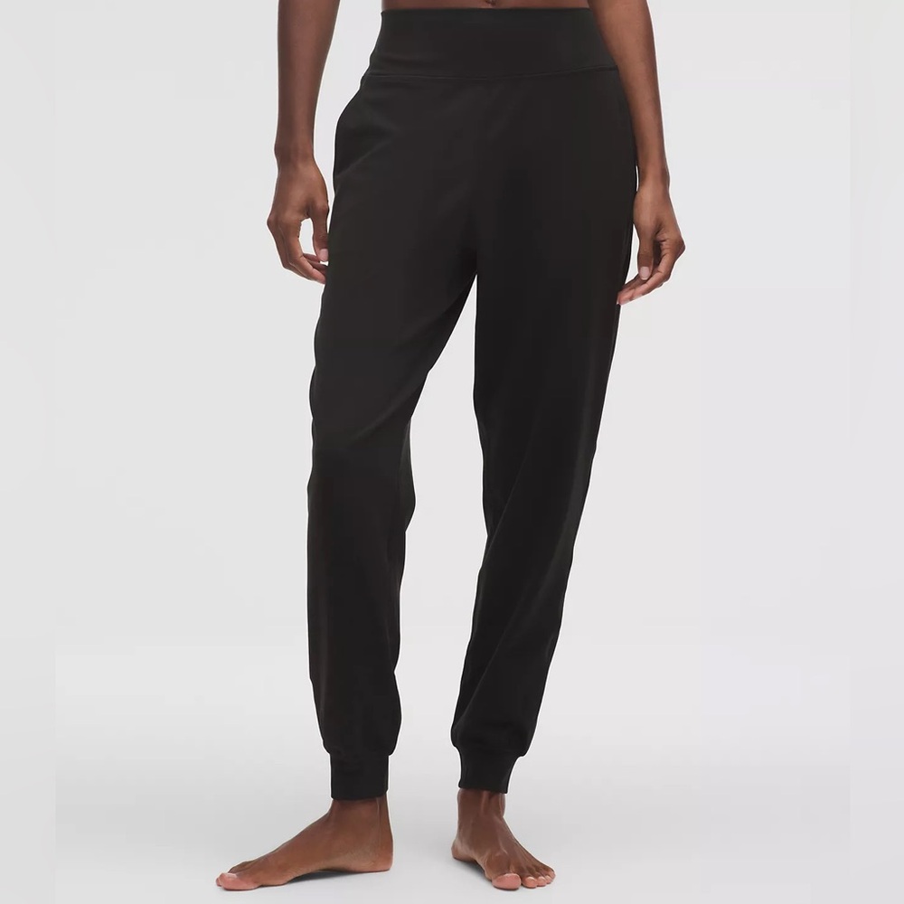 Lululemon black align joggers 28” size 4